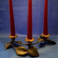 Geschwungener Alter Kerzenhalter Aus Bronze Und Vergoldetem Messing Für 3 Kerzen. Goldene Rosen Schwarze Blätter. Deutsche Wertarbeit von RareThingsOfBeauty