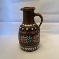 Kleine Wgp Henkel Vase Volkskunst Glasiert Handgemacht, Handbemalt, Unikat, 70Er Jahre von RareThingsOfBeauty
