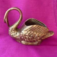 Mid-Century Moderner Übertopf Aus Messing in Form Eines Schwans von RareThingsOfBeauty