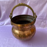 xl Antik Kupfer Übertopf Handgeschmiedeter Hexenkessel Mit Messinggriff von RareThingsOfBeauty
