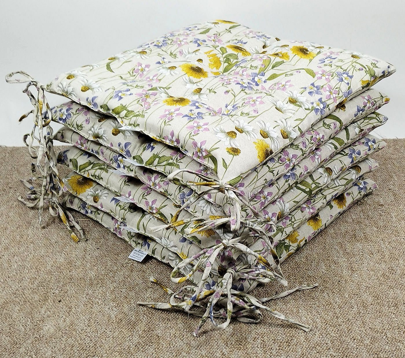 Rattani Sitzkissen Set 6 x Stuhlkissen / Sitzkissen Fabia 40 x 40 cm Dicke 5 cm Rattani Sitzkissen Set 6 x Stuhlkissen / Sitzkissen Fabia 40 x 40 cm Dicke 5 cm von Rattani