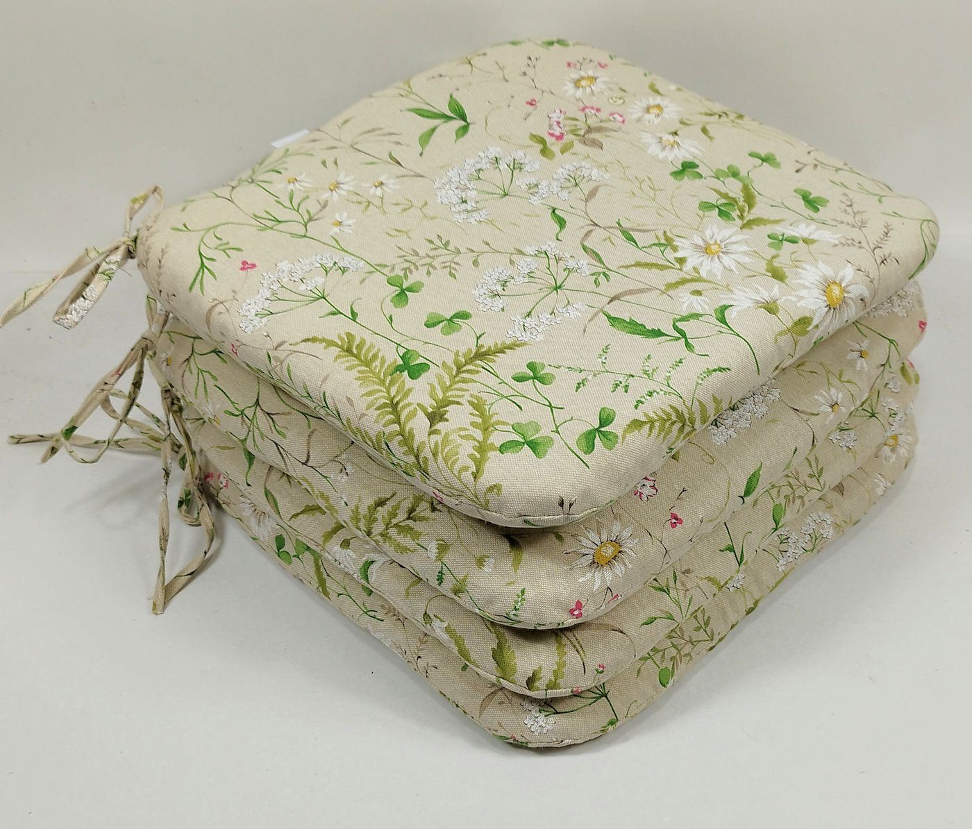 Rattani Sitzkissen Sitzkissen Stuhlkissen Billy 40 x 40 cm Berggräser, Set 4 Rattani Sitzkissen Sitzkissen Stuhlkissen Billy 40 x 40 cm Berggräser, Set 4 von Rattani