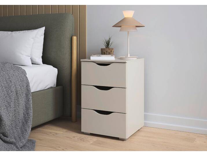 Nachtkommode RAUCH Marlene , beige (champagner), B:40cm H:61cm T:42cm, Holzwerkstoff, Sideboards, mit 3 geräumigen Schubladen und Soft-Close-Funktion MADE IN GERMANY von Rauch