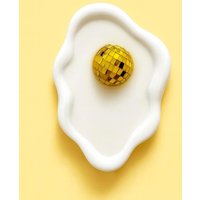 Spiegelei Diskokugel - 3D Resin Wand Skulptur | Funky Pop Art Ei Dekor Kitschiges Dopamin Wandbehang Spiegelei Diskokugel - 3D Resin Wand Skulptur | Funky Pop Art Ei Dekor Kitschiges Dopamin Wandbehang von RavishingRoosters