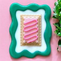 Pink & Mint Toaster Gebäck Lebensgröße Frühstücksgebäck 3D Resin Wand Kunst/Pop Art Dekoration Pink & Mint Toaster Gebäck Lebensgröße Frühstücksgebäck 3D Resin Wand Kunst/Pop Art Dekoration von RavishingRoosters