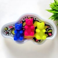 Riesen Gummibärchen Neon Regenbogen 3D Kunstharz Gerahmt/Wandbild Dopamin Deko Süßigkeiten Pop Art Kawaii Riesen Gummibärchen Neon Regenbogen 3D Kunstharz Gerahmt/Wandbild Dopamin Deko Süßigkeiten Pop Art Kawaii von RavishingRoosters