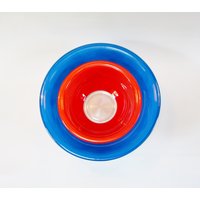 Vintage Moderne Pyrex Nistschalen Mod Blau Und Rot 2Er Set Vintage Moderne Pyrex Nistschalen Mod Blau Und Rot 2Er Set von ReArcade