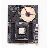 Einzigartige Wanduhr, Schwarz Und Gelbe Recycelte Motherboard Uhr von ReComputing