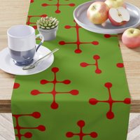 Charles & Ray Eames Kleiner Tischläufer Dot Muster Mcm Retro Vintage Style Geometrisch Rot Grün Linien Punkte Weihnachten Feiertage von ReModRetro