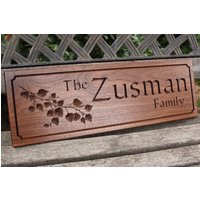 Espe Geschnitzte Blätter Walnuss Zeichen - Personalisierter Familienname von RealWoodSigns