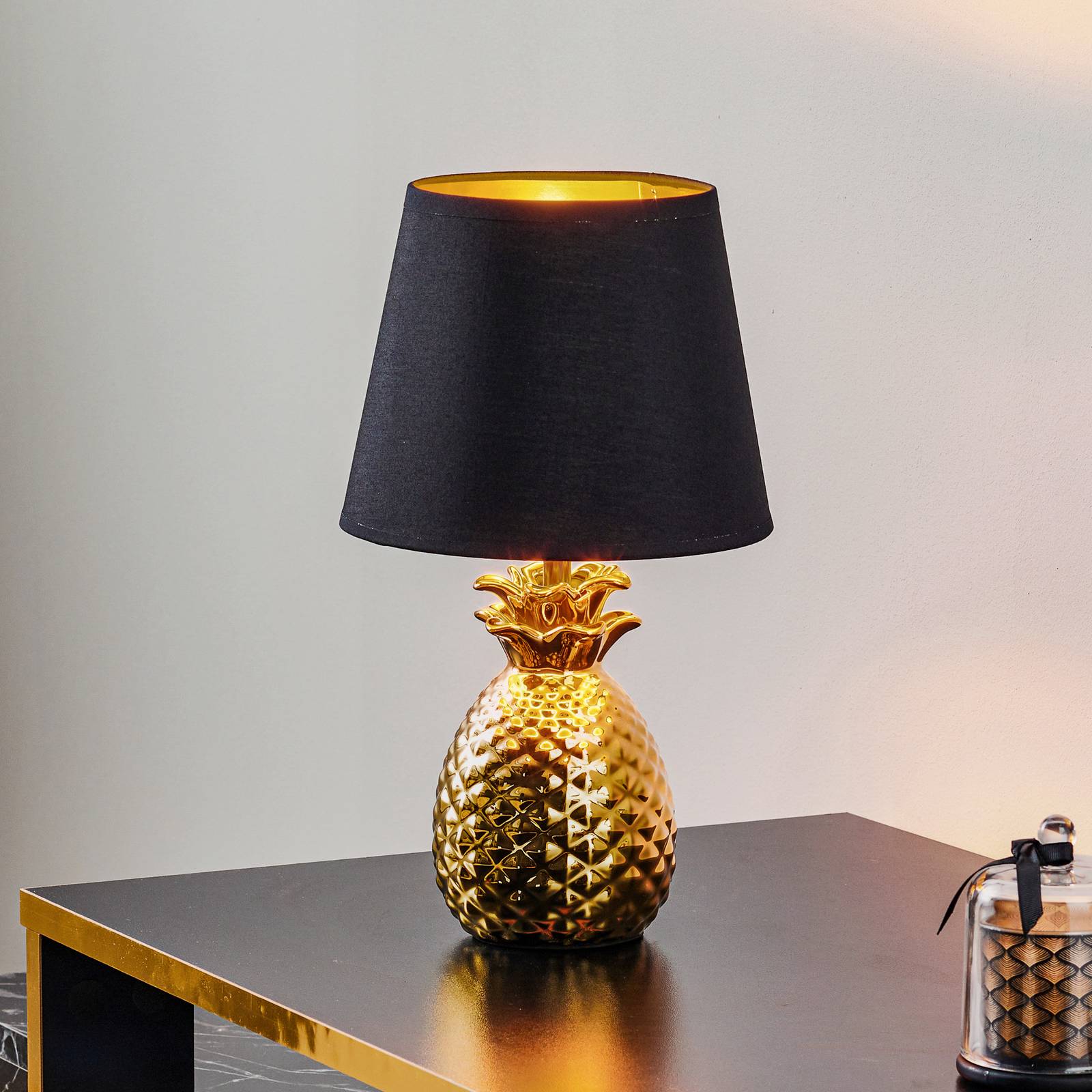 Edle Keramik-Tischlampe Pineapple in Gold-Schwarz von Reality Leuchten