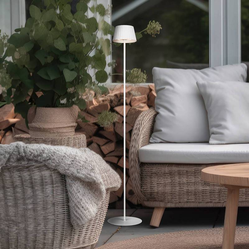 LED-Akku-Stehlampe Suarez, weiß, Höhe 123 cm, Metall von Reality Leuchten