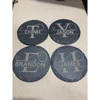 Schiefer Untersetzer, Personalisierter Untersetzer, 4 in Runder Schiefer, Lasergravur Schiefer Untersetzer, Personalisierter Untersetzer, 4 in Runder Schiefer, Lasergravur von ReayanartsGardenGift