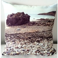 Vintage Appeal Fotokunst Kissen, Rotherslade Bay, Gower Von Rebecca Jory Art Vintage Appeal Fotokunst Kissen, Rotherslade Bay, Gower Von Rebecca Jory Art von RebeccaJoryArt