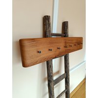 Garderobe Aus Antikem Eichenholz Altholz Historisch Handgeschmiedete Nägel Flur Eingang Massiv Holz Unikat Einzelstück Garderobe Aus Antikem Eichenholz Altholz Historisch Handgeschmiedete Nägel Flur Eingang Massiv Holz Unikat Einzelstück von RechdachsDesign