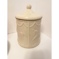 Vintage 1940Er Jahre Weißes Karussell Pferd Keksdose Htf von RecraftedFinds