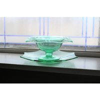 Art Deco Sockelschale & Unterteller Geätztes Grünes Glas Vintage 1920Er Jahre von RedRiverAntiques