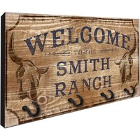 Personalisierte Ranch Willkommen Schlüsselbrett Rack Von Redeye Laserworks von RedeyeLaserworks