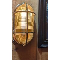 Vintage Messing Oval Schott Leuchte - Restauriert, Neu Verkabelt Und Gebrauchsfertig von Redhouseblueocean