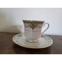 Vintage Wahrlich Geschmackvolle Teetasse Und Untertasse von Redo1960