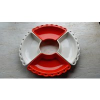 California Craft 4-Teiliges Condiment Tablett Circle Retro 50Er 60Er Jahre Orange Und Weiß Servierplatten Tabletts California Craft 4-Teiliges Condiment Tablett Circle Retro 50Er 60Er Jahre Orange Und Weiß Servierplatten Tabletts von Redstone2020