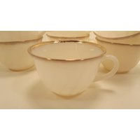 Feuer König Kaffeetasse Becher Teetasse Elfenbein Weiß Milchglas Goldrand Jubiläum Suburbia von Redstone2020