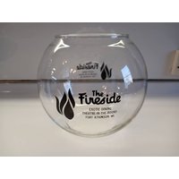 Fireside "Fish Bowl" Trinkglas Aus Dem Berühmten Dinner Theater in Fort Atkinson, Wisconsin Hervorragender Zustand von Redstone2020