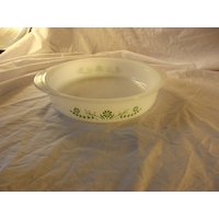 Glasbake Casserole Dish Round Vintage Mit Handles in Excellent Condition von Redstone2020