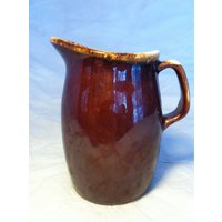 Hull Ovenproof Creamer "Serie "Walnut Ridge" Braun Tropfglasur in Ausgezeichnetem Zustand" von Redstone2020