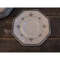 Independence Ironstone Untertasse "Provincial" Kollektion Von Interpace N K T Japan in Hervorragendem Vintage Zustand von Redstone2020