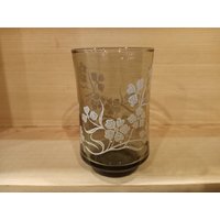 Libbey Juice Glass Rauchglas Mit Erhabenem Blumenmuster Transfer in Ausgezeichnetem Zustand von Redstone2020