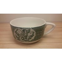 Royal China "The Old Curiosity Shop" Vintage Kaffeetasse/Becher Mit Kerze Und Tintenstift Papier in Hervorragendem Zustand von Redstone2020