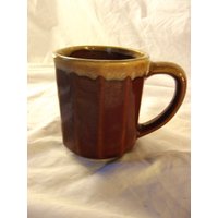 Tropfglasierte Becher Vintage Sechseckige Braune Tasse von Redstone2020