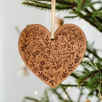 Graviertes Holz Herz Weihnachtsverzierung, Verzierung Für Frau, Weihnachtsgeschenk Herzverzierung von ReeceDesignWorks