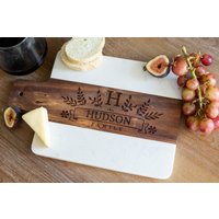 Personalisiertes Schneidebrett, Einweihungsgeschenk, Käsebrett Nach Maß, Marmor Weihnachtsgeschenk Familie, Individuelles Geschenk von ReeceDesignWorks