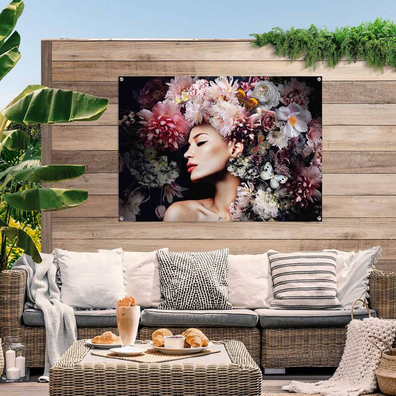 Outdoor-Poster Frau mit Blumenhut von Reinders