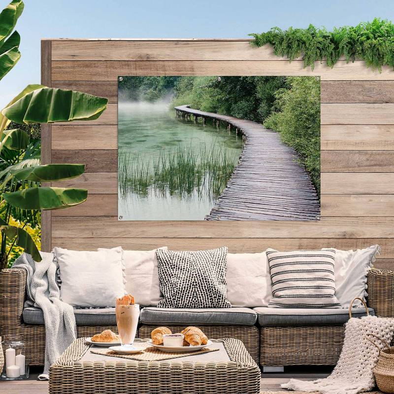 home24 Outdoor-Poster Steg am Ufer Wetterbeständiges PVC mit Aufhängeösen Grün 100 x 140 x 0cm von home24