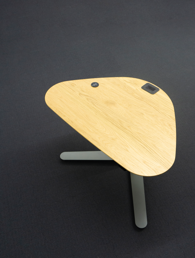 Reiss Trailo One Arbeitstisch in Herzform von Reiss