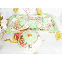 Entzückendes Malingware Schwammbemaltes Schminktisch Set Feines Lüster von ReiverVintage