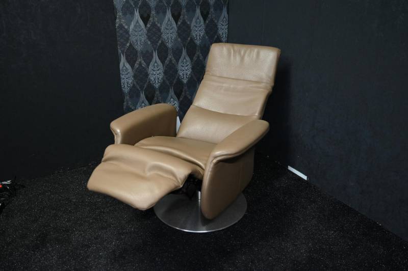 Drehsessel Madrid Leder Avantgard Trüffel mit Relaxfunktion und Hochklappbarem R... von Relax Live