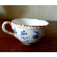 Antike Royal Worcester Blau-Weiß Geblümte Chintz-Teetasse von RelicVintageUK