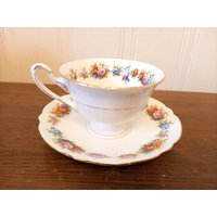 Vintage Selten Shelly Späte Foley Floral Rosengirlande Tasse Und Untertasse von RelicVintageUK