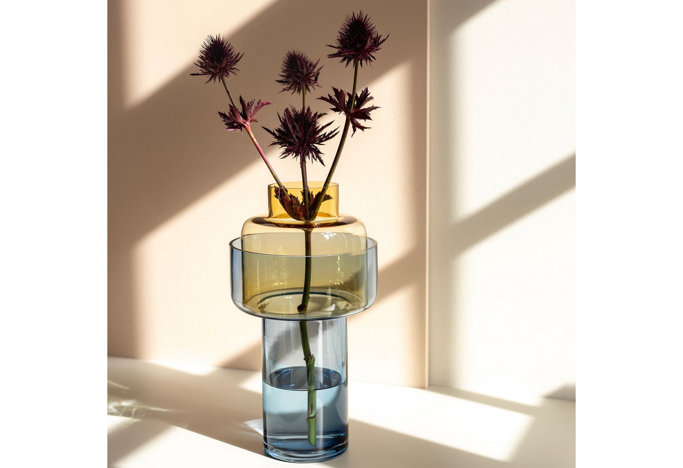 Remember Tischvase Glasvase AURA in Amber, Remember Glasvase AURA in Amber Remember Tischvase Glasvase AURA in Amber, Remember Glasvase AURA in Amber von Remember