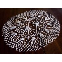 Deckchen Große Oval Häkelspitze Baumwolle Golden Ecru Häkeln Filet Läufer von RenaissanceProfessor