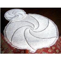 Deckchen Hand Gehäktiert Spitze Kommode Läufer Büro Schal Baumwolle Tischdecke Weiß Big Swirled von RenaissanceProfessor