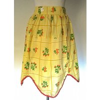 Schürze Vintage Unbenutzt Küchen Rot Auf Gelb Karo Blumen Neu von RenaissanceProfessor