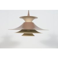 Radius-Hängelampe, Entworfen Von E. Balslev, Fog & Mørup, Dänemark, 1970Er Jahre Radius-Hängelampe, Entworfen Von E. Balslev, Fog & Mørup, Dänemark, 1970Er Jahre von RenovatorPoland