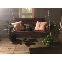 Umfunktionierte Holzbank Umfunktionierte Holzbank von RepurposeOurSurface