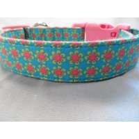 Mädchen Hundehalsband Groovigen Reihen Von Blumen von RescueMeCollars