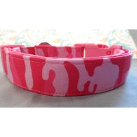 Rosa Hundehalsband Camo, Tarnung Für Mädchen von RescueMeCollars